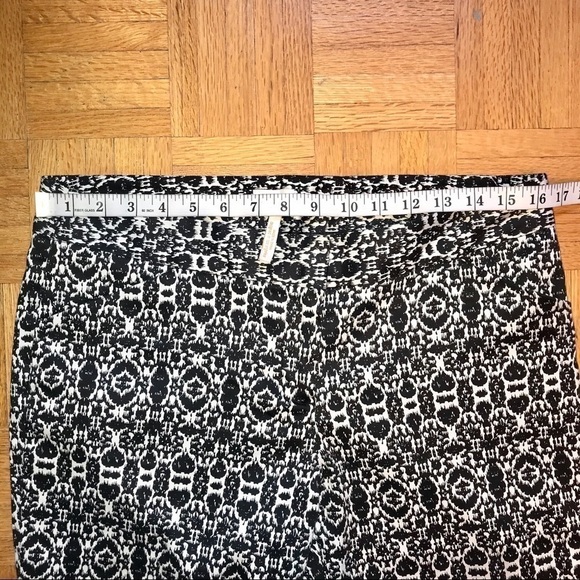 Laundry by Shelli Segal Printed Ankle Trousers Size 8 Minimalist Office Style - Picture 3 of 7